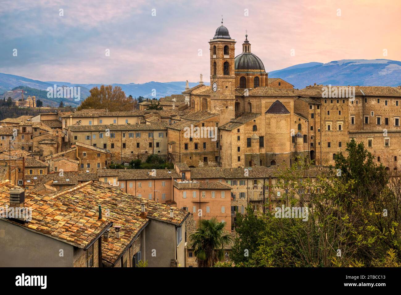Urbino italy hi-res stock photography and images - Alamy