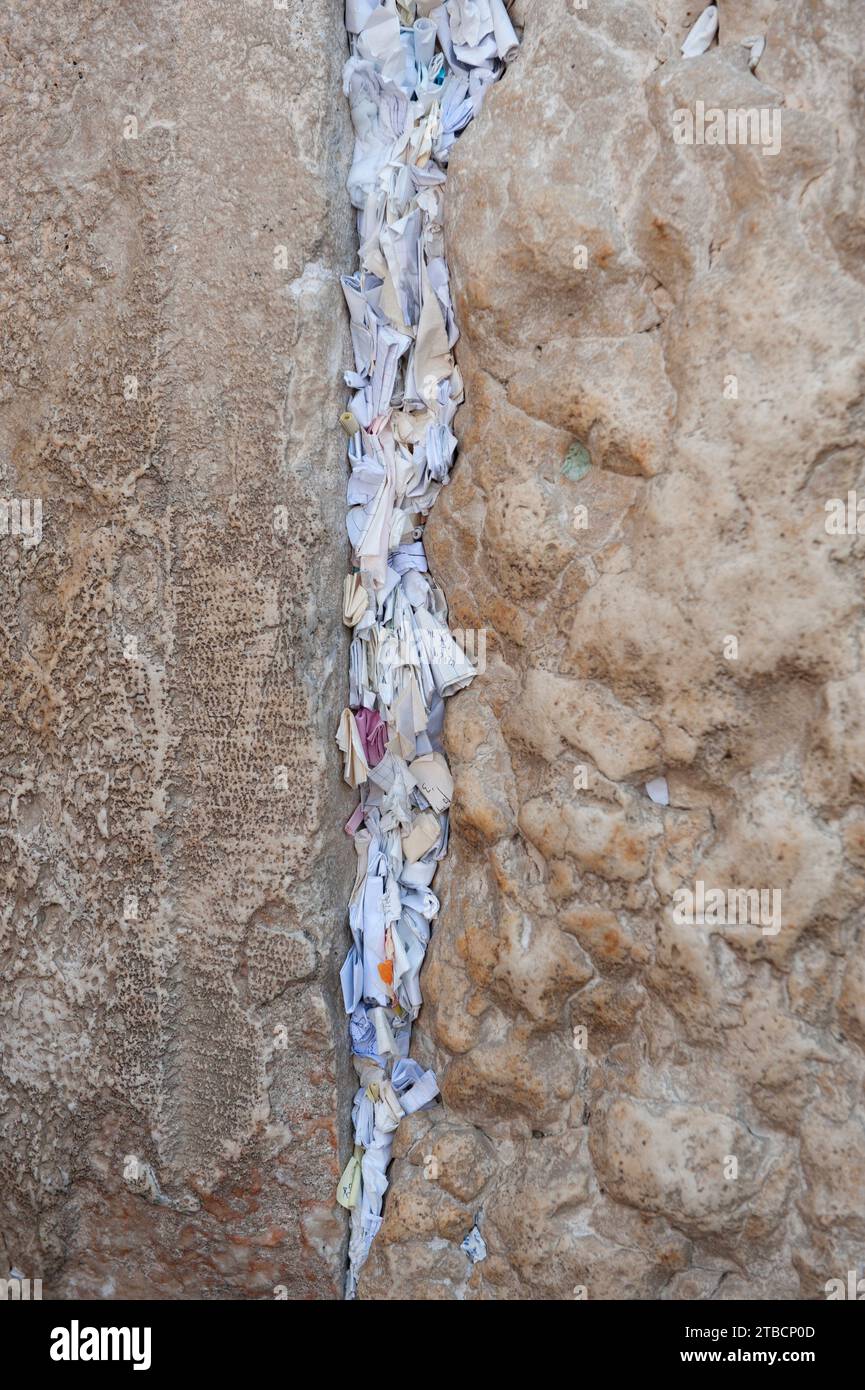 Note in western wall hires stock photography and images Alamy