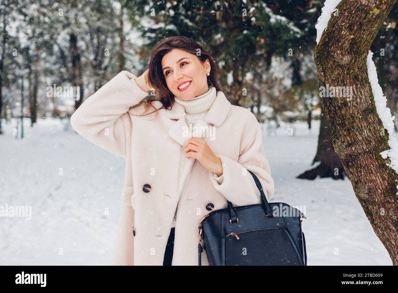 Woman in white coat wearing hi-res stock photography and images - Alamy