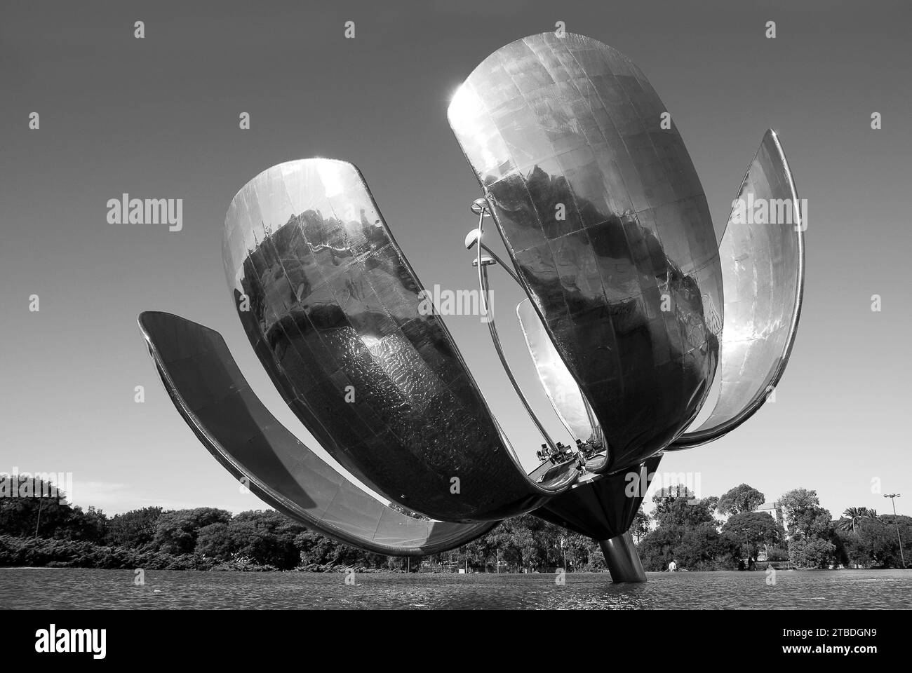 Floralis Generica sculpture made of steel and aluminum. Buenos Aires, Argentina Stock Photo Alamy