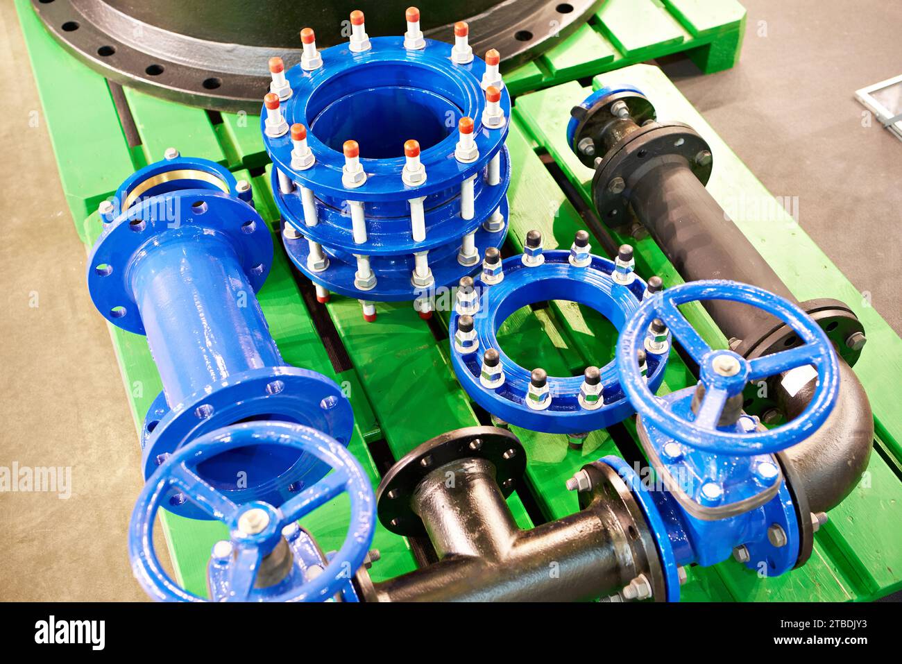 Dismantling inserts of water supply system Stock Photo - Alamy
