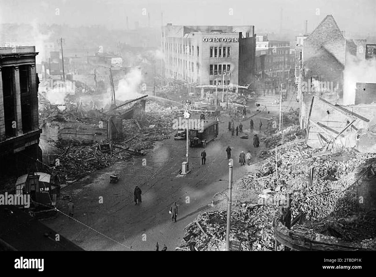 COVENTRY The city centre after the blitz of 14/15 November 1940. the newly opened Owen Owen department store is top centre. Stock Photo
