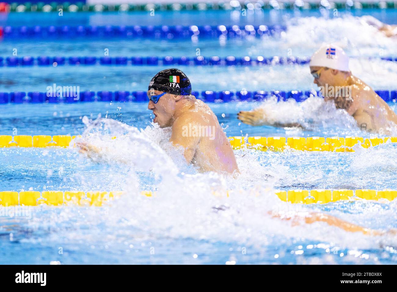 Men 100m breaststroke semifinal hi-res stock photography and images - Alamy