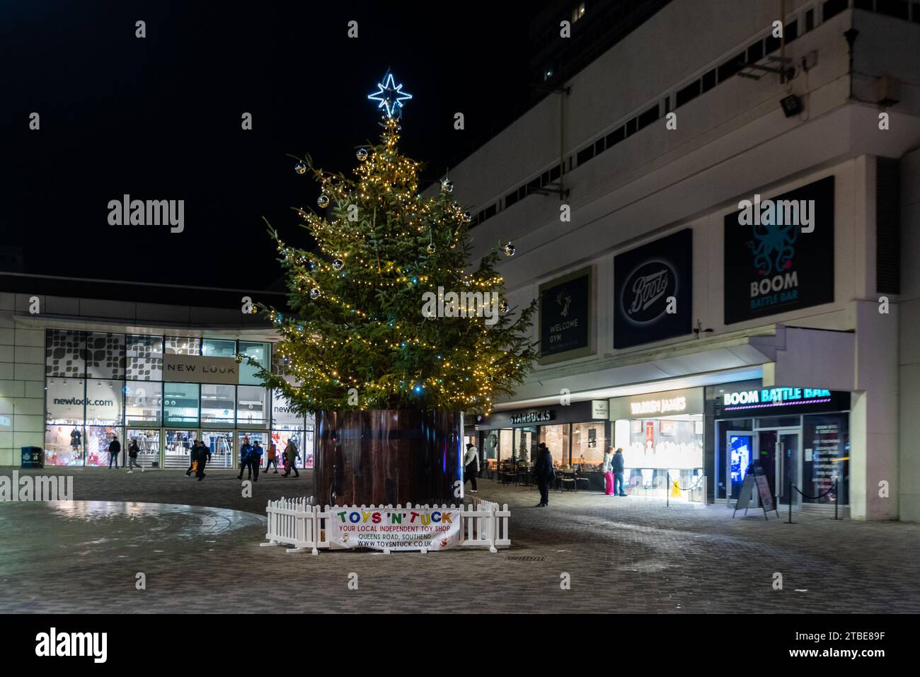 Southend on Sea High Street with Christmas tree and lights. Shopping precinct outside Victoria Shopping Centre Stock Photo