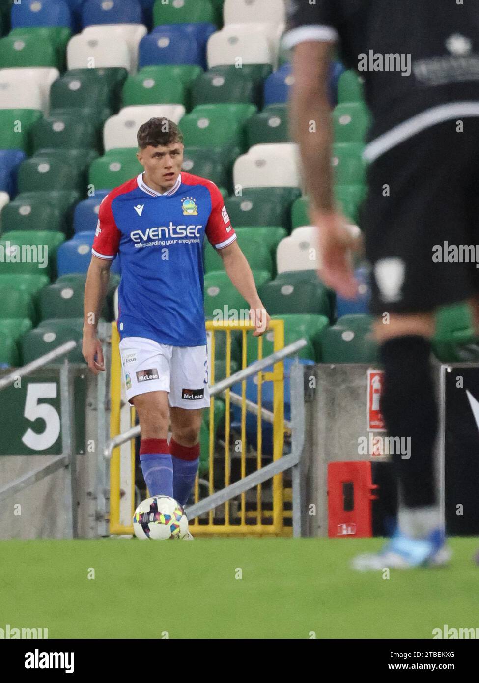 Windsor Park, Belfast, Northern Ireland, UK. 25th Nov 2023. Sports Direct Premiership Linfield
