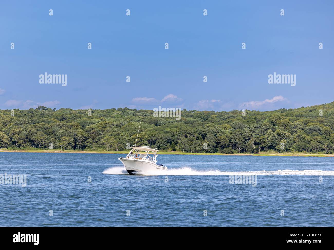 Trolling motor motor boat hi-res stock photography and images - Page 2 -  Alamy, 2 man fishing boat with trolling motor 