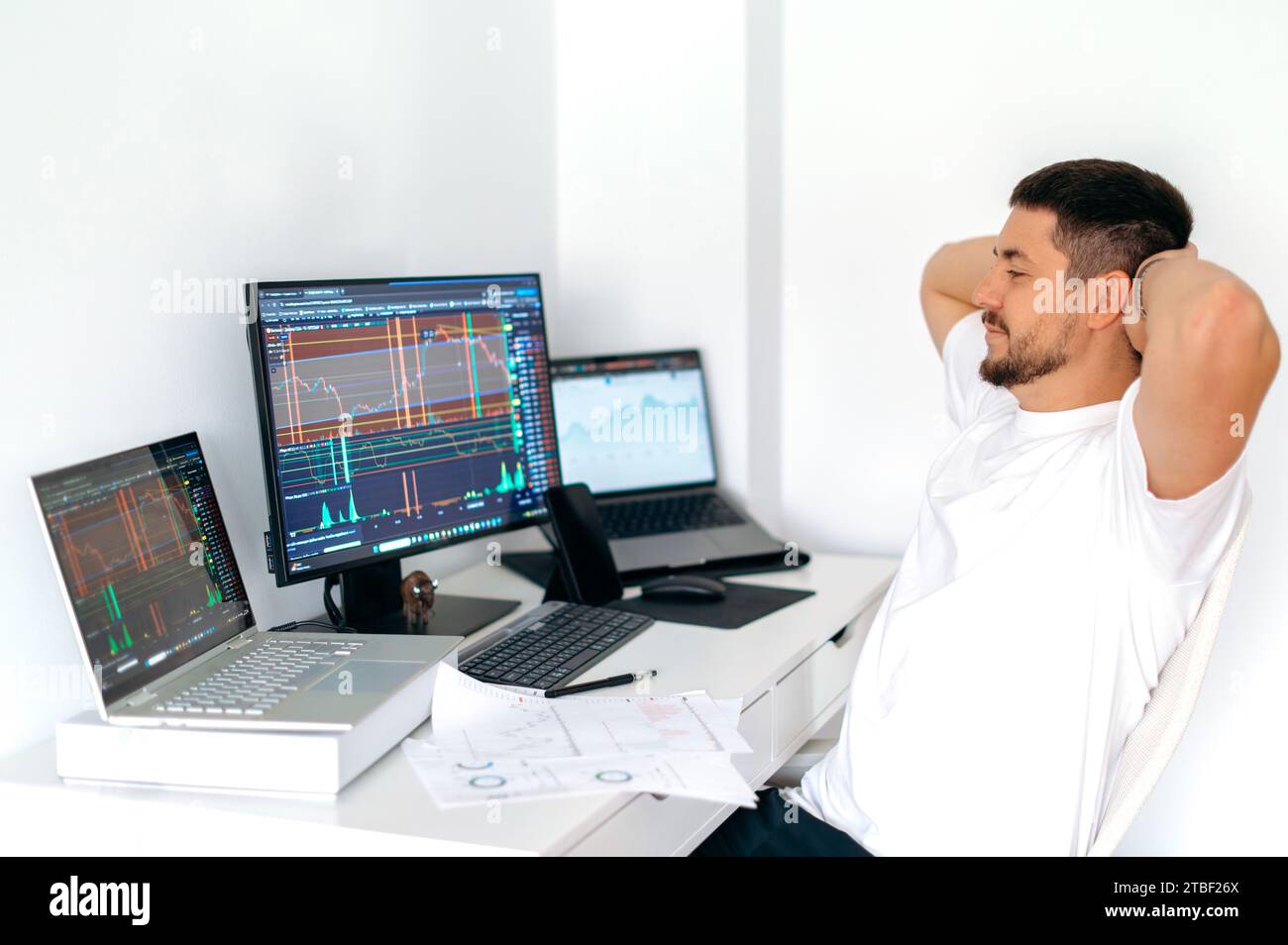 Forex man hi-res stock photography and images - Alamy