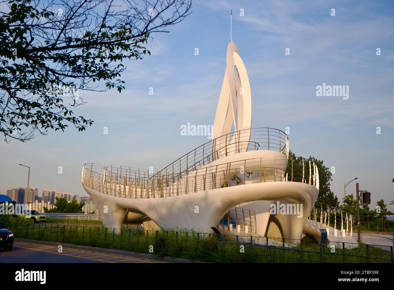 A sailboat sculpture and observatory sits at the south end of Mapo Bridge near Yeouido Hangang Park. Stock Photo