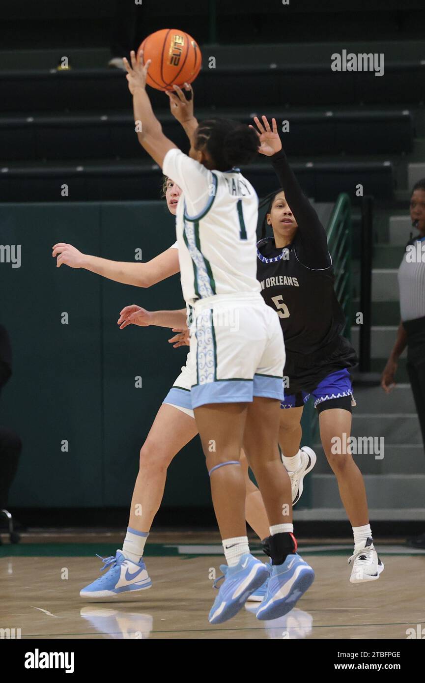 Tulane green wave womens basketball hi-res stock photography and images ...