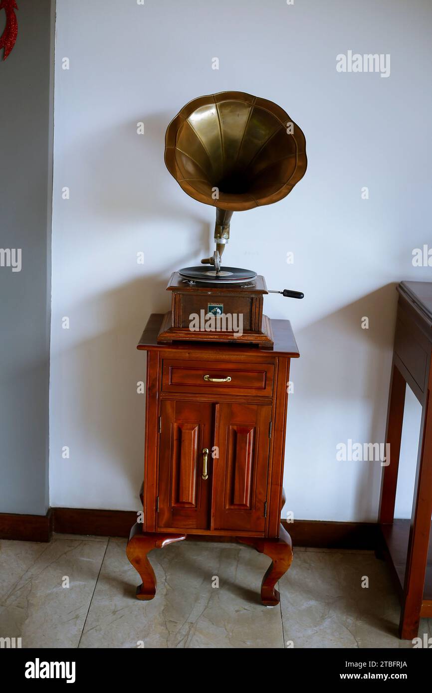 Old turntable with record and handle. in Sri lanka Stock Photo Alamy