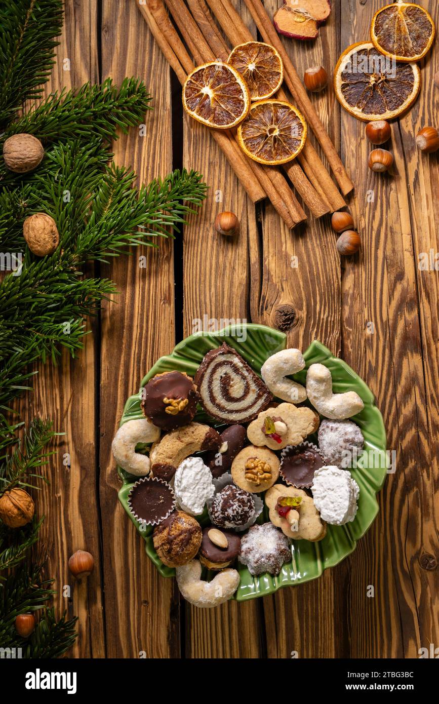 Various types of typical Czech christmas cookies Stock Photo Alamy