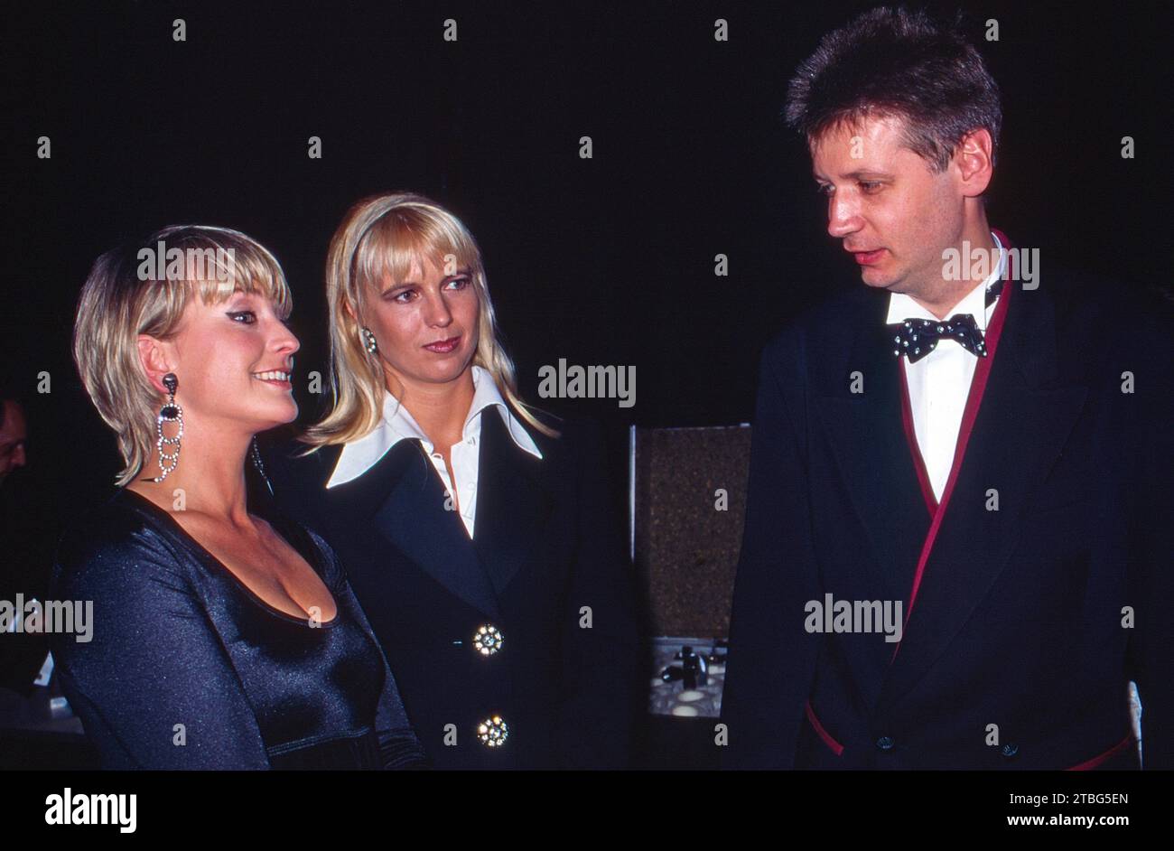Unesco Benefiz-Gala für Kinder in Not, 1995, prominente Gäste: Ulla Kock am Brink, Linda de Mol und Günther Jauch. Stock Photo