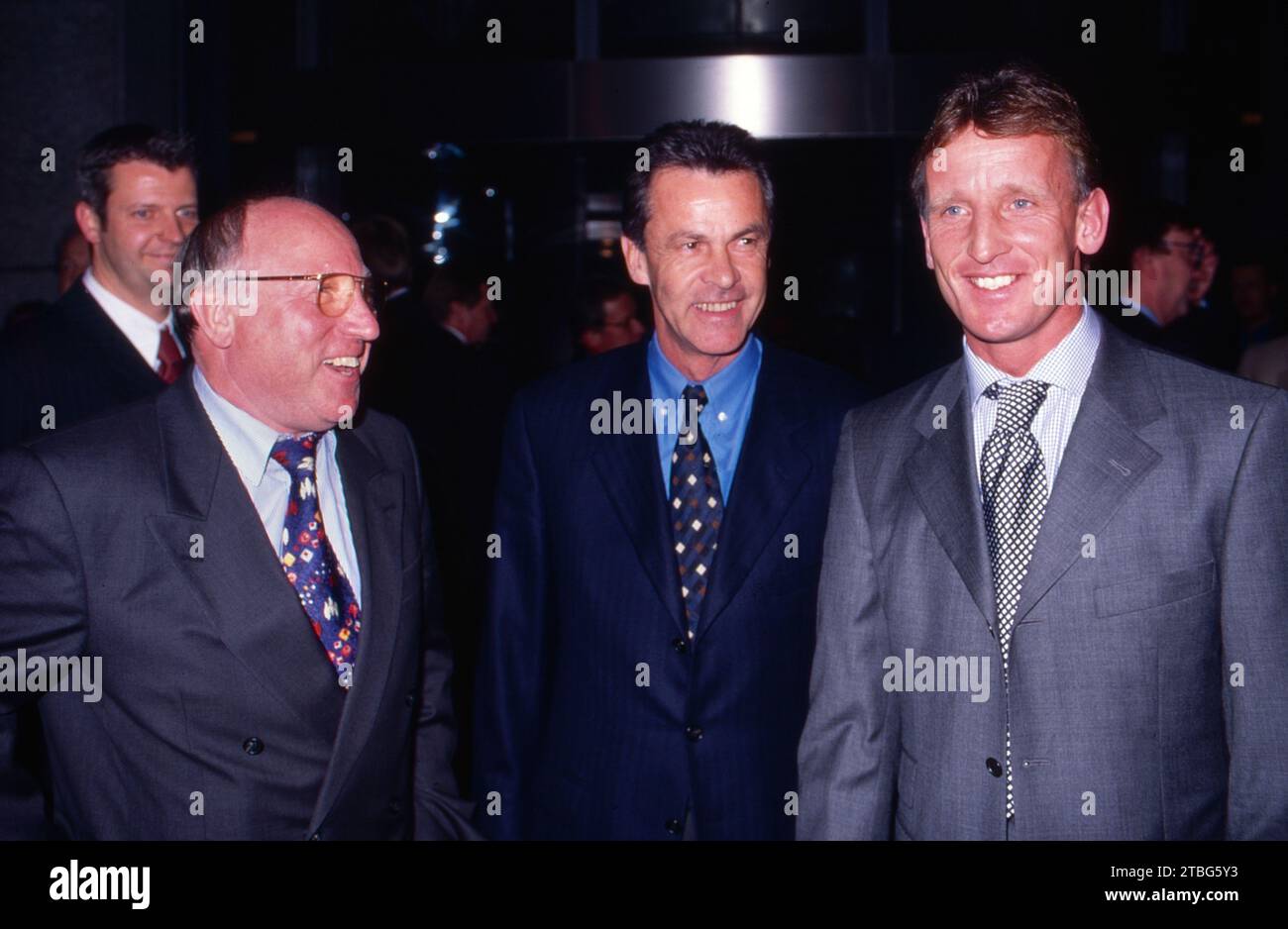 10 Jahre Sport Bild, 1998, Gäste bei der Feier:  Ex Fussballer Uwe Seeler und Andi Brehme mit Fussballtrainer Ottmar Hitzfeld, Mitte. Stock Photo