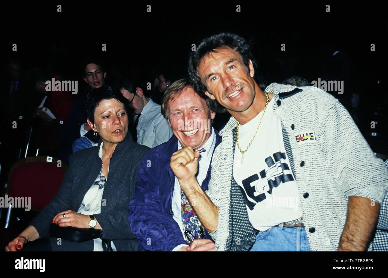 Schauspieler Claus Theo Gärtner mit Boxer Rene Weller bei einer