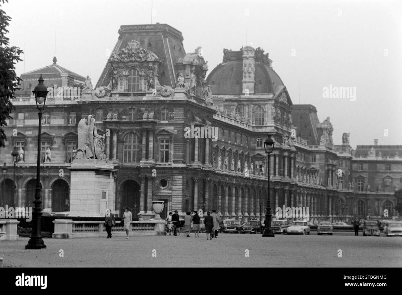 Der Louvre in Paris, 1962. The Louvre in Paris, 1962 Stock Photo 