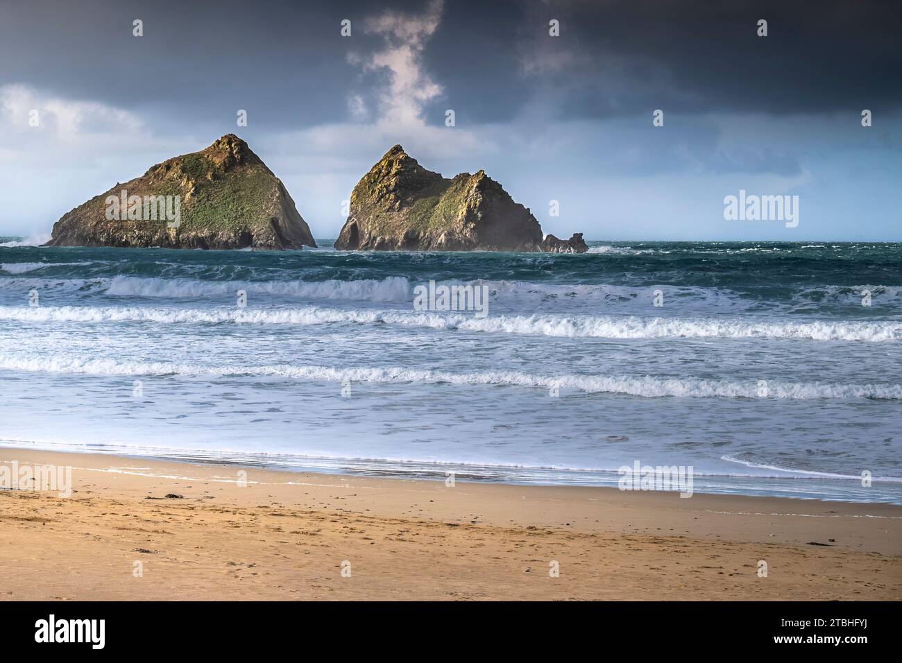 The iconic Carters Rocks Gull Rocks in Holywell Bay in Newquay in ...