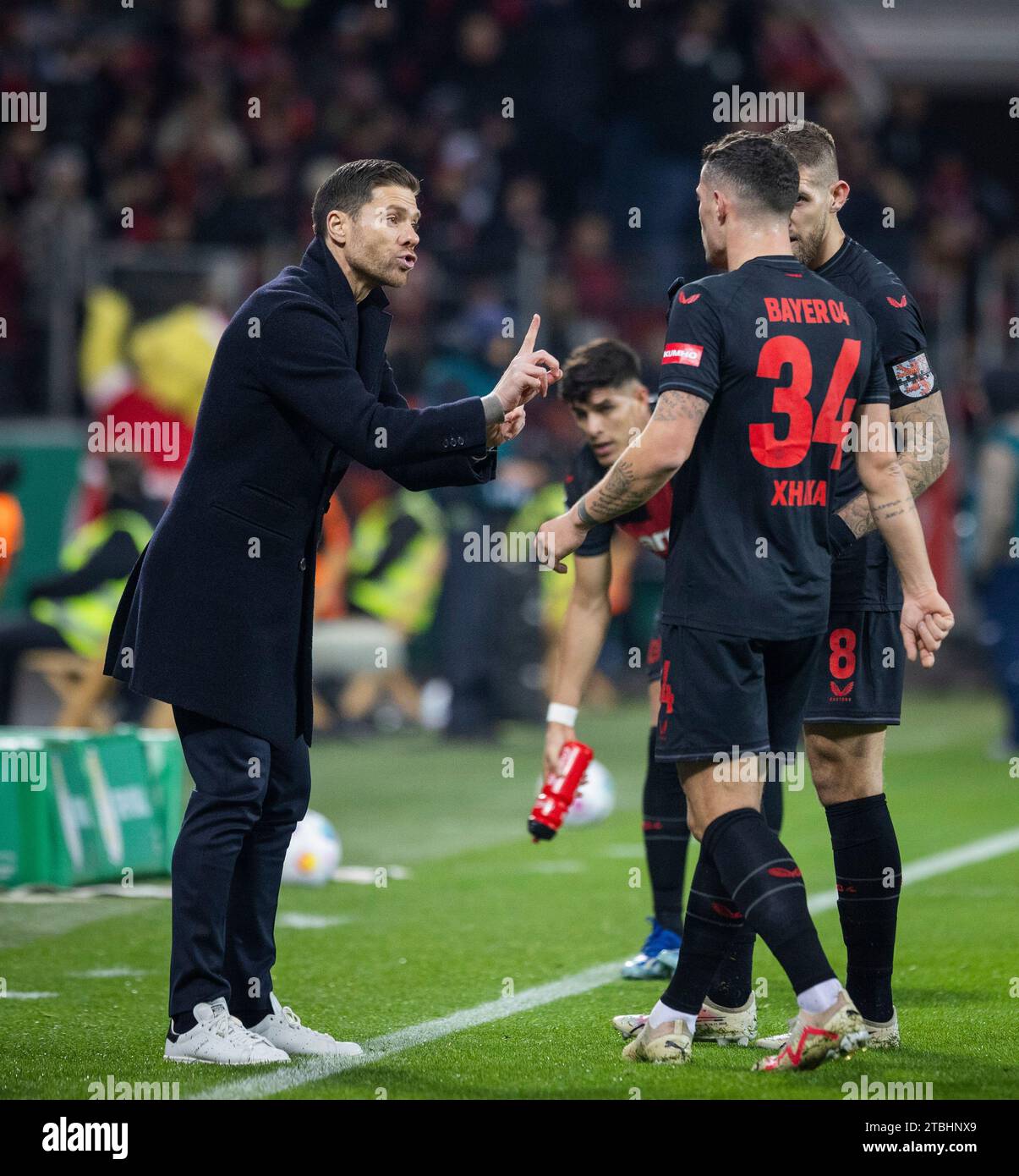 Leverkusen, Germany. 06th Dec 2023. Trainer Xabi Alonso (Leverkusen