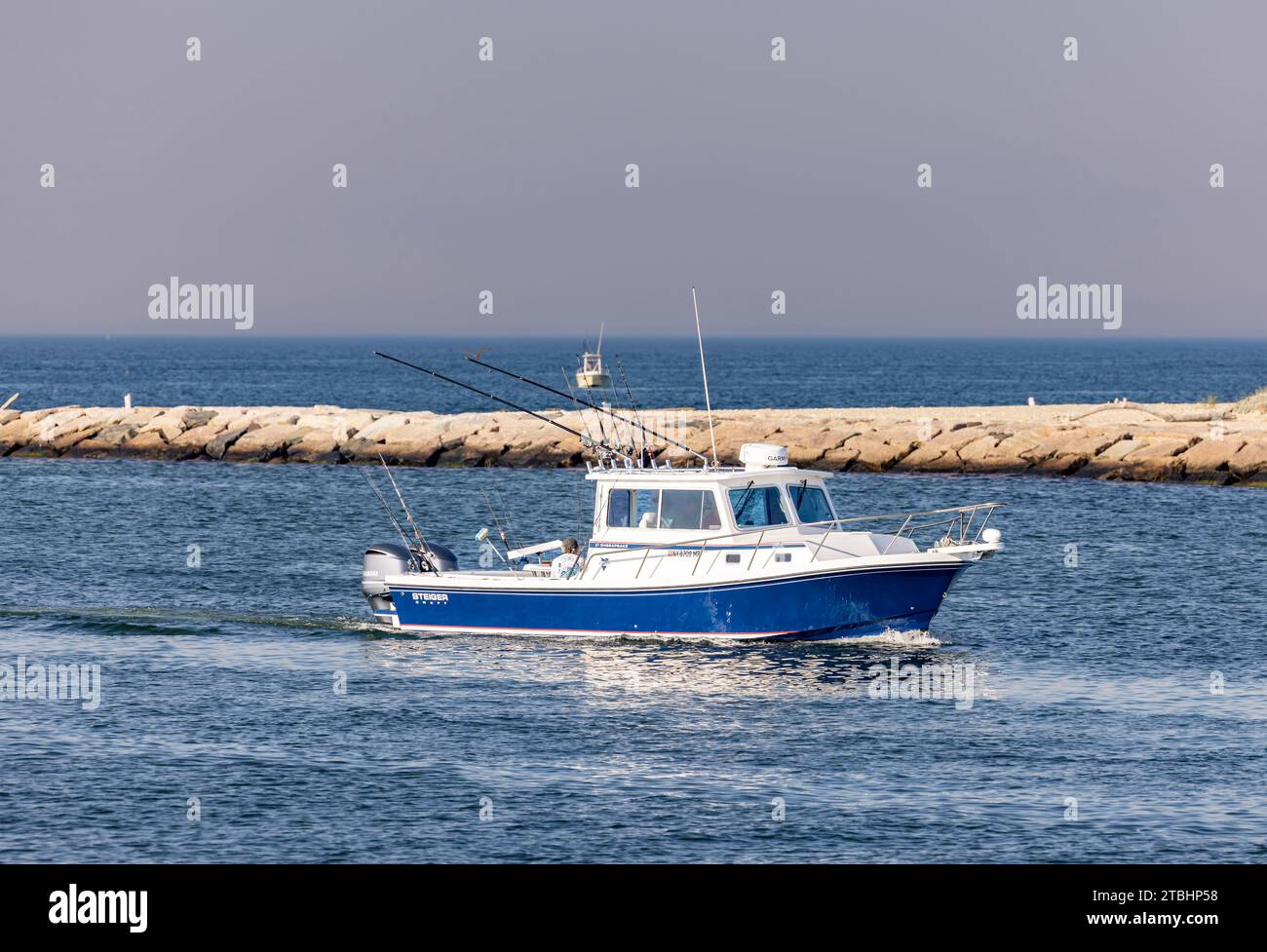 31 Chesapeake power boat coming into montauk Stock Photo