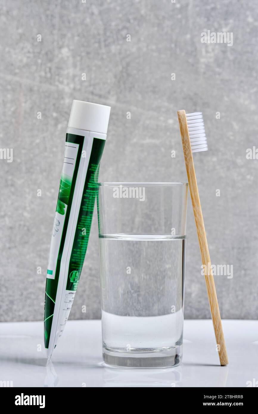 Bamboo toothbrush toothpaste tube hi-res stock photography and images ...