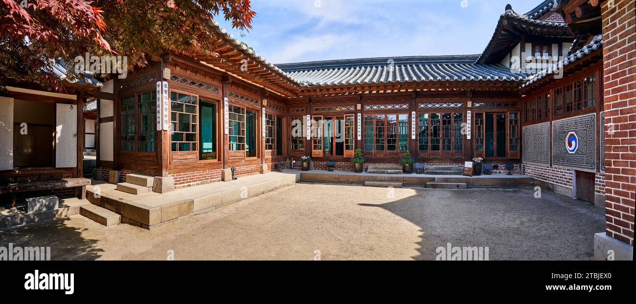 A traditional wooden korean house, a museum, national heritage, house of Baek Inje, Bukchon hanok village, Seoul, South Korea. Stock Photo