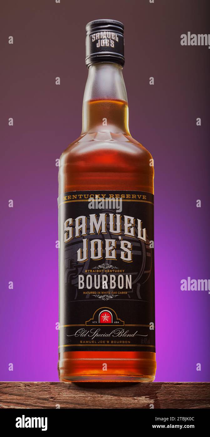 Mansfield,Nottingham,United Kingdom,12th November 2023:Studio product image of a bottle of Aldi's Samuel Joe's bourbon. Stock Photo