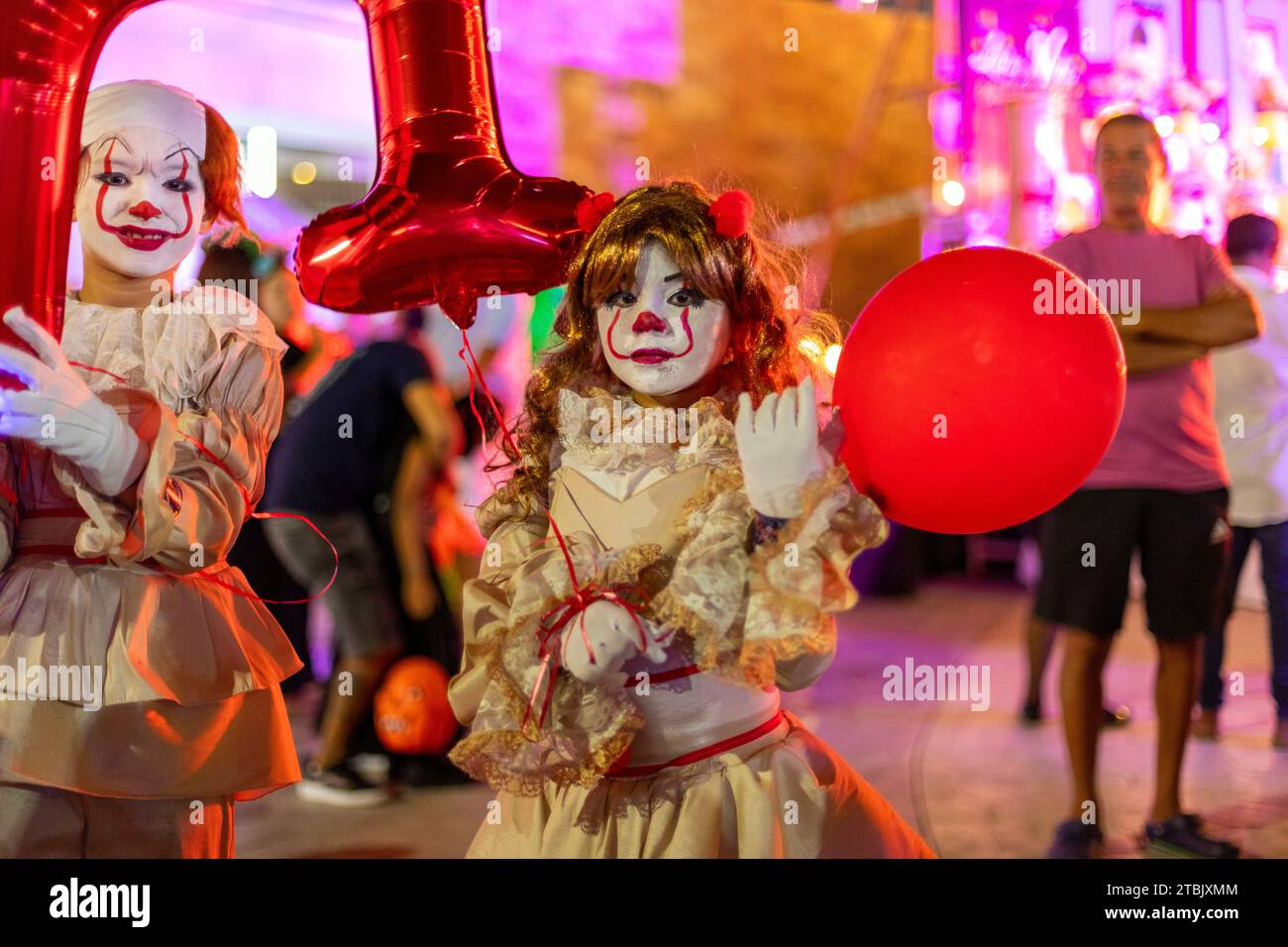 Clown in costume hi-res stock photography and images - Page 3 - Alamy