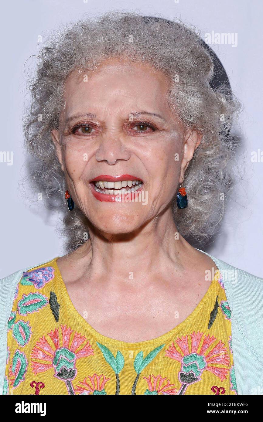 Ellen Holly Now The Star Of "One Life To Live", Ellen Holly, Passes