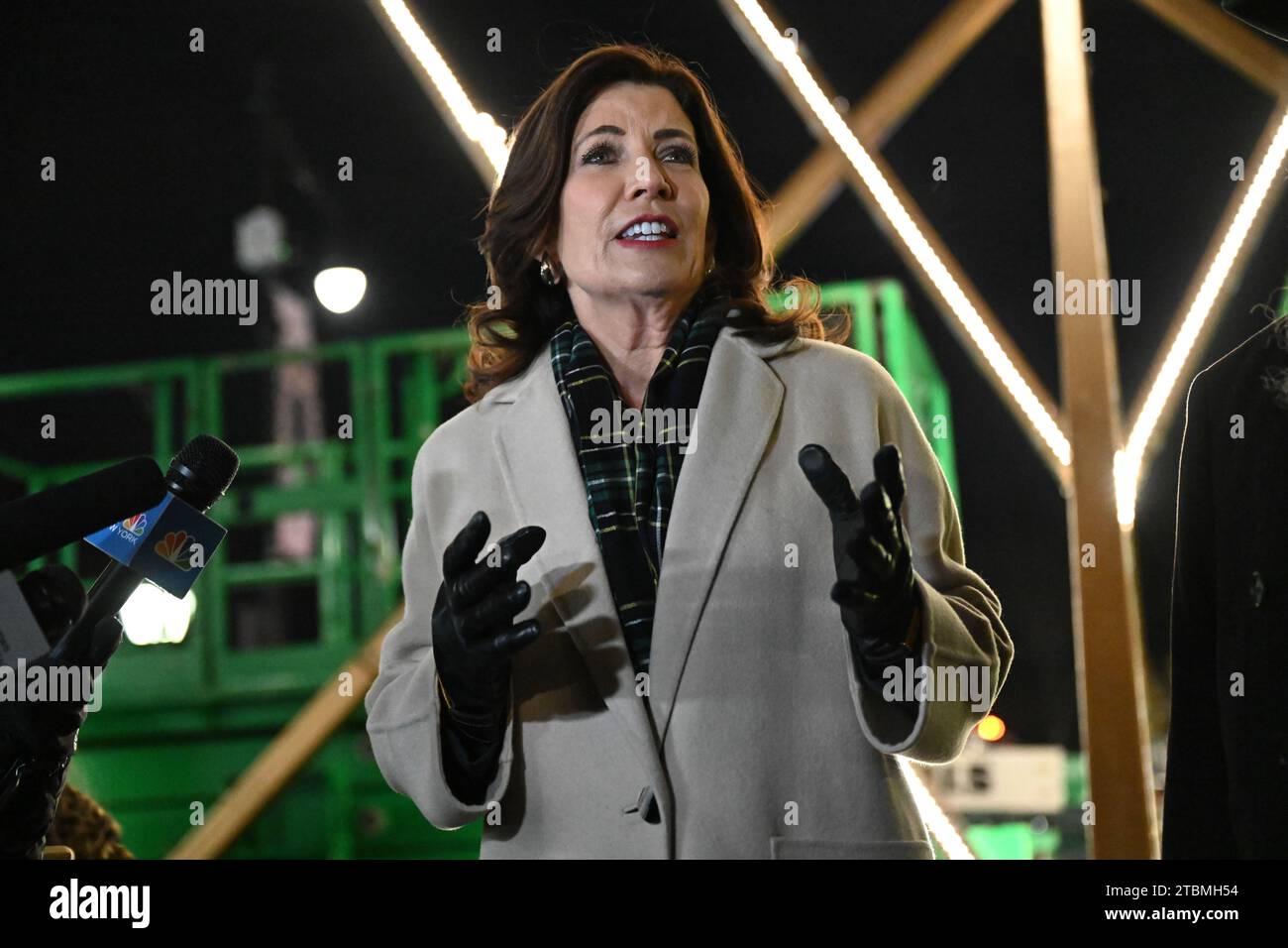 Governor Kathy Hochul lights the world's largest Hanukkah menorah on