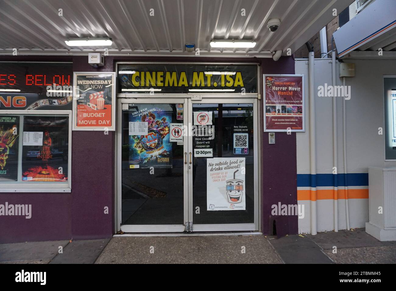 Mt isa cinema hires stock photography and images Alamy
