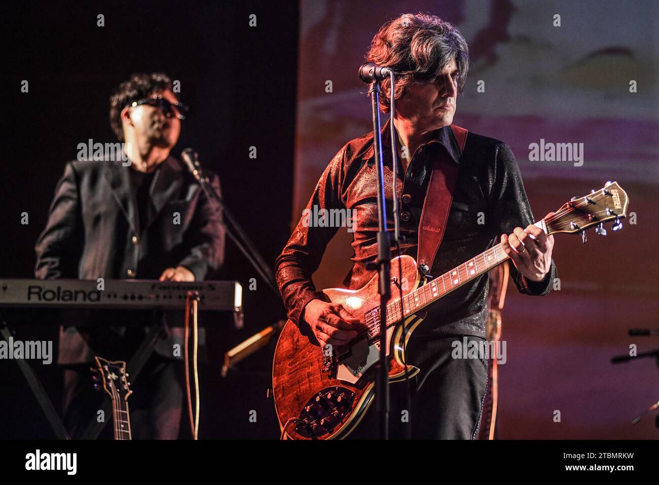Juana La Loca: Roberto Pasquale (guitarra), Javier López (teclados). 30 aniversario de 'Electronauta' Stock Photo