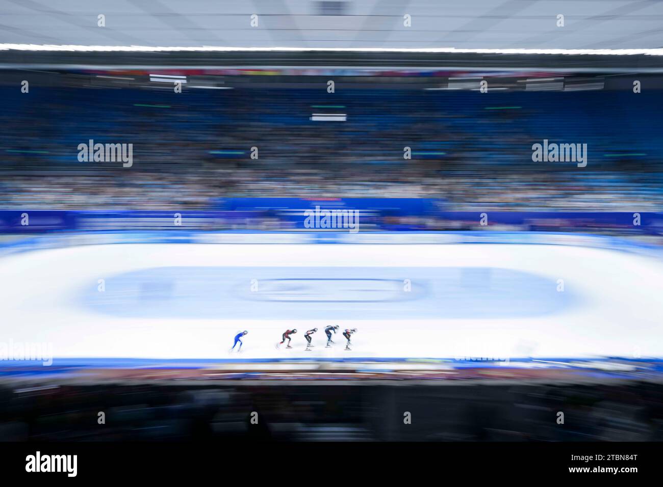 Beijing, China. 8th Dec, 2023. Skaters compete during the women's 1500m