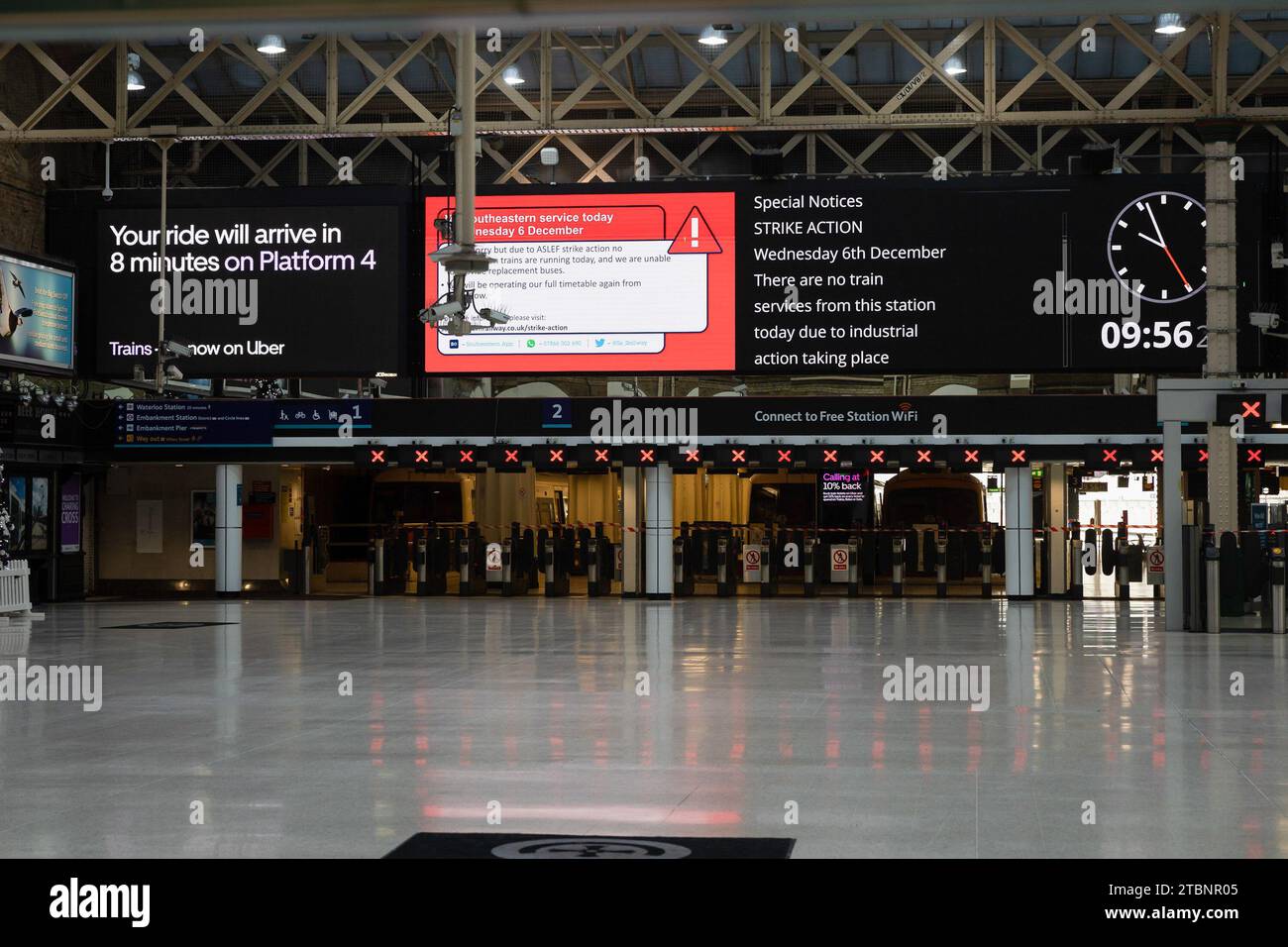 London, UK. 06th Dec, 2023. A digital information screen informs passengers about strike action at Charing Cross Station in London. The train drivers' union, ASLEF, has launched the latest round of industrial action in its long and bitter dispute with 14 English train operators over pay and working arrangements. Credit: SOPA Images Limited/Alamy Live News Stock Photo