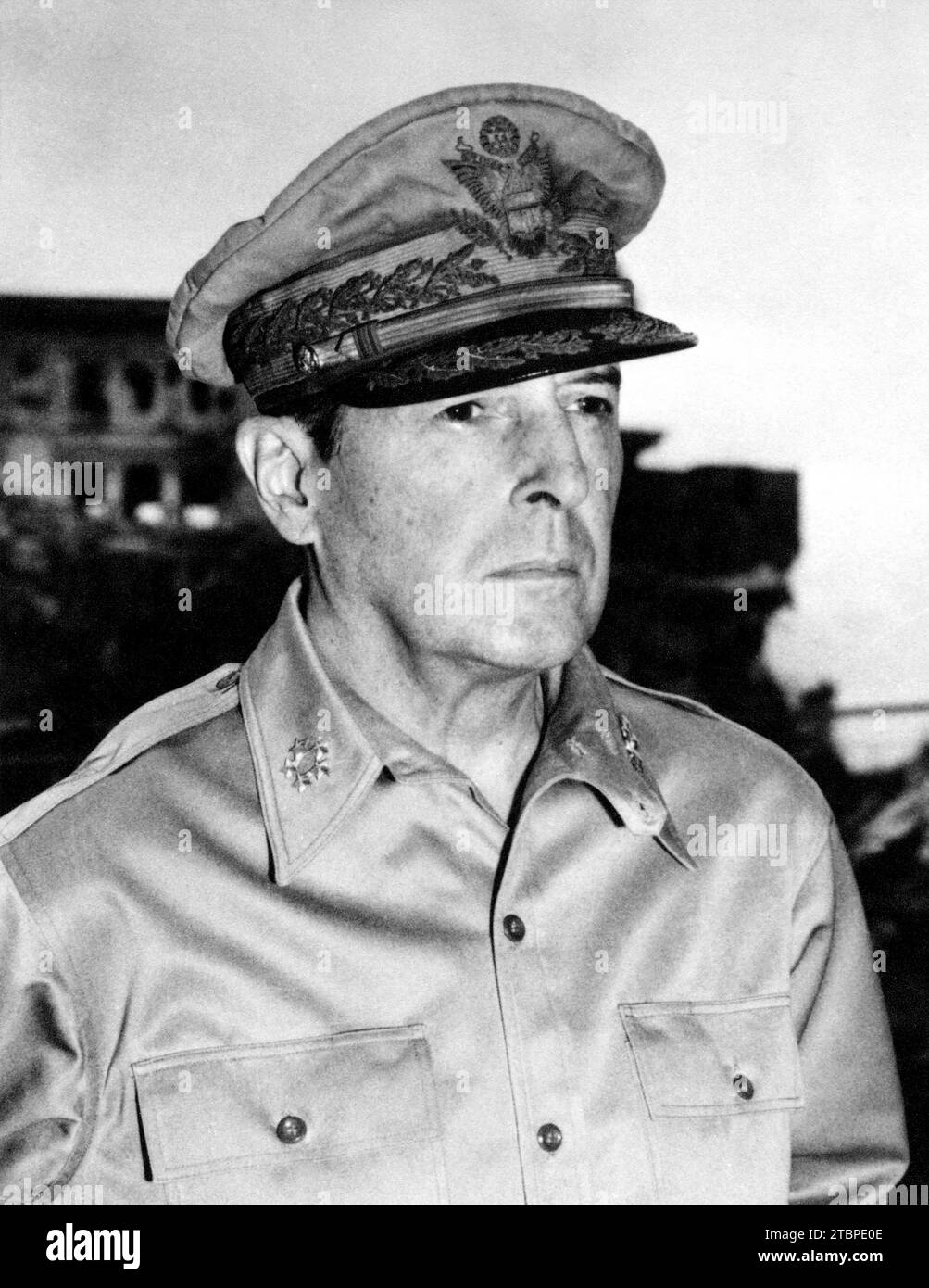 Douglas macarthur Black and White Stock Photos & Images Alamy