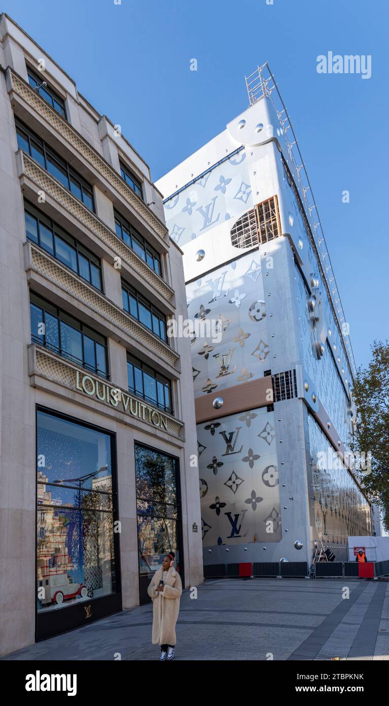 Louis vuitton suitcase hi-res stock photography and images - Alamy