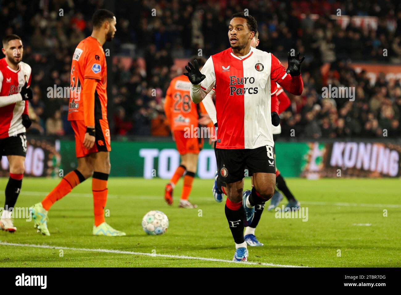 Rotterdam, Niederlande. 07th Dec, 2023. Quinten Timber of Feyenoord celebrates after scoring the first goal of the team during the Dutch Eredivisie match between Feyenoord and FC Volendam on December 7, 2023 in Rotterdam, Netherlands Credit: dpa/Alamy Live News Stock Photo