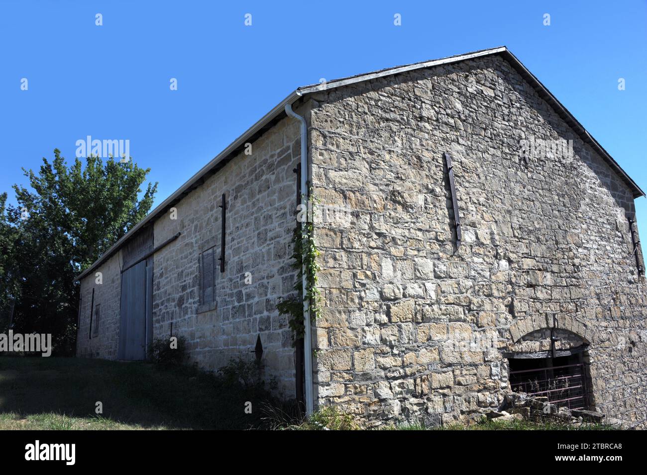 the Limestone Bank Barn, Council Grove, Kansas is constucted of native