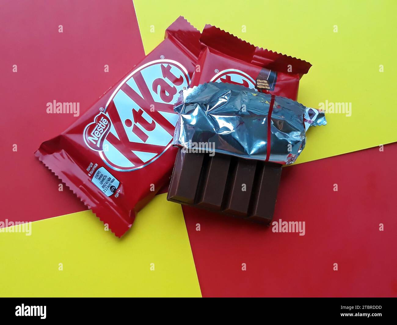 Kit kat dark chocolate hi-res stock photography and images - Alamy