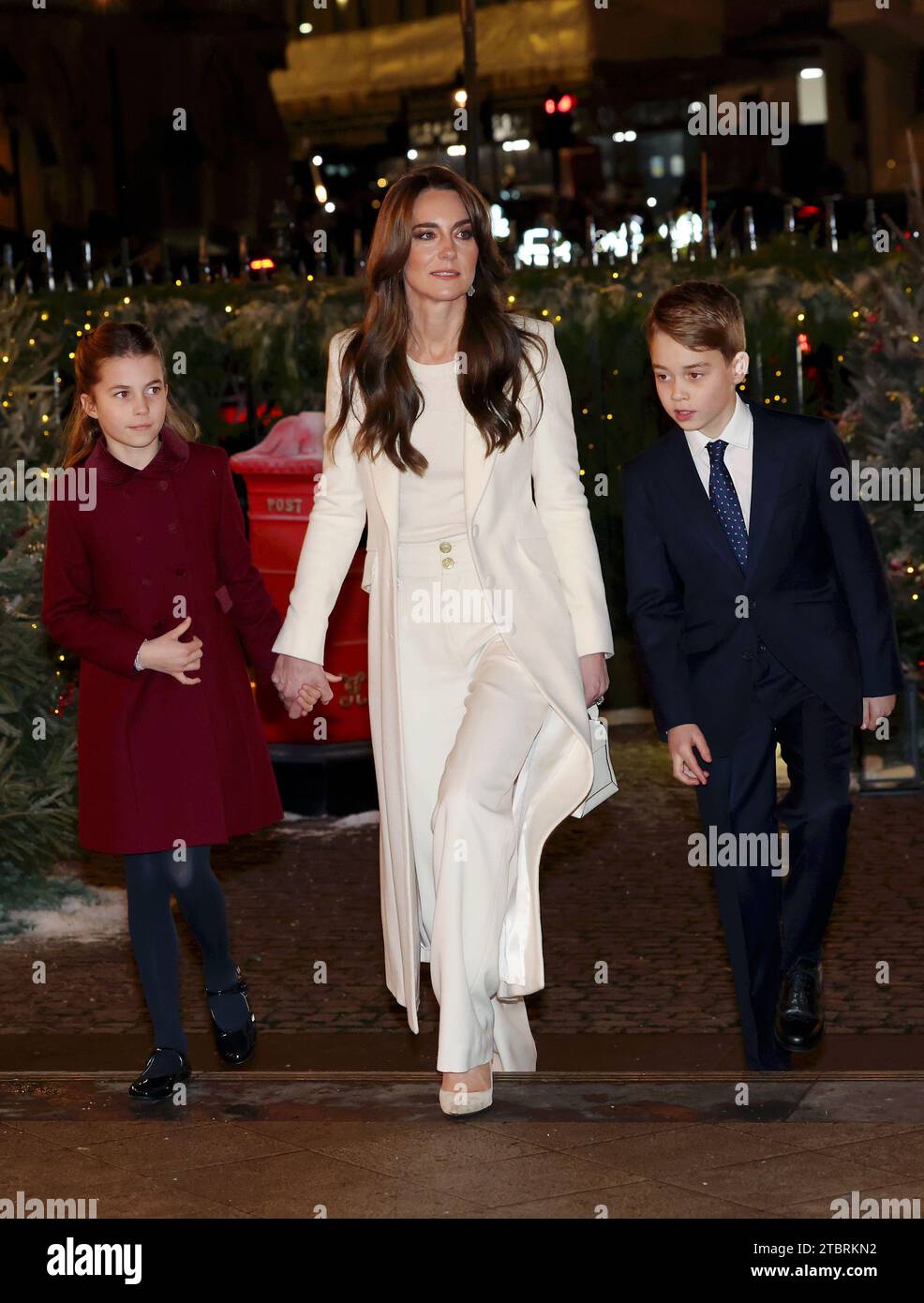 Princess Charlotte, the Princess of Wales, and Prince arriving