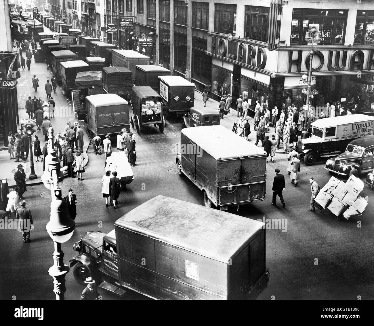 Seventh avenue new york old hi-res stock photography and