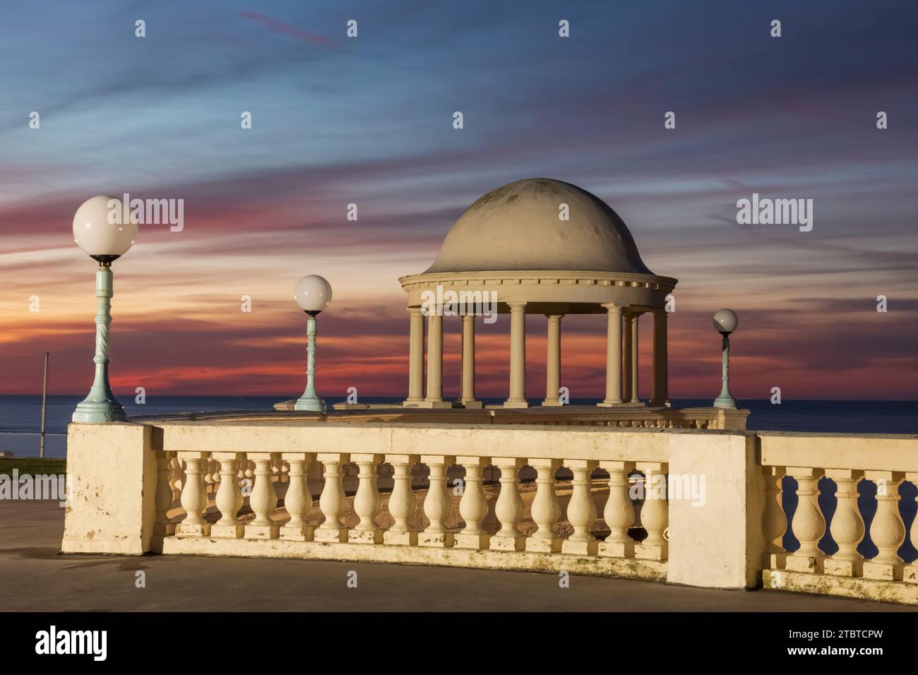 England, East Sussex, Bexhill-on-sea, The De la warr Pavillion at Night Stock Photo