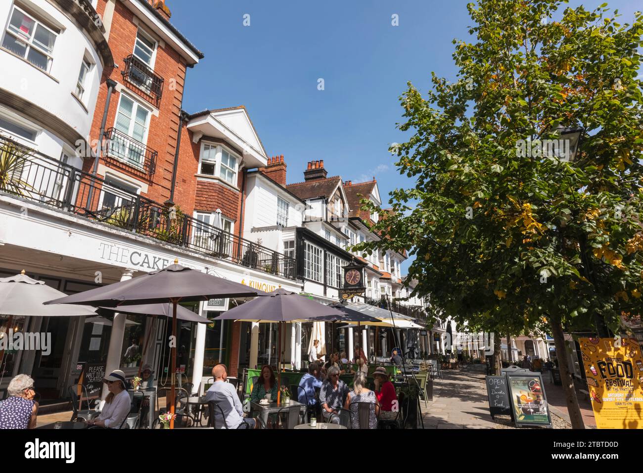 England, Kent, Tunbridge Wells, The Pantiles, Restaurants and Cafes Stock Photo
