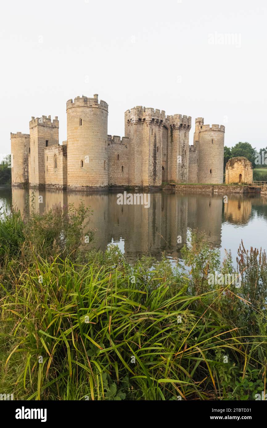 England, Kent, Bodiam, Bodiam Castle Stock Photo - Alamy