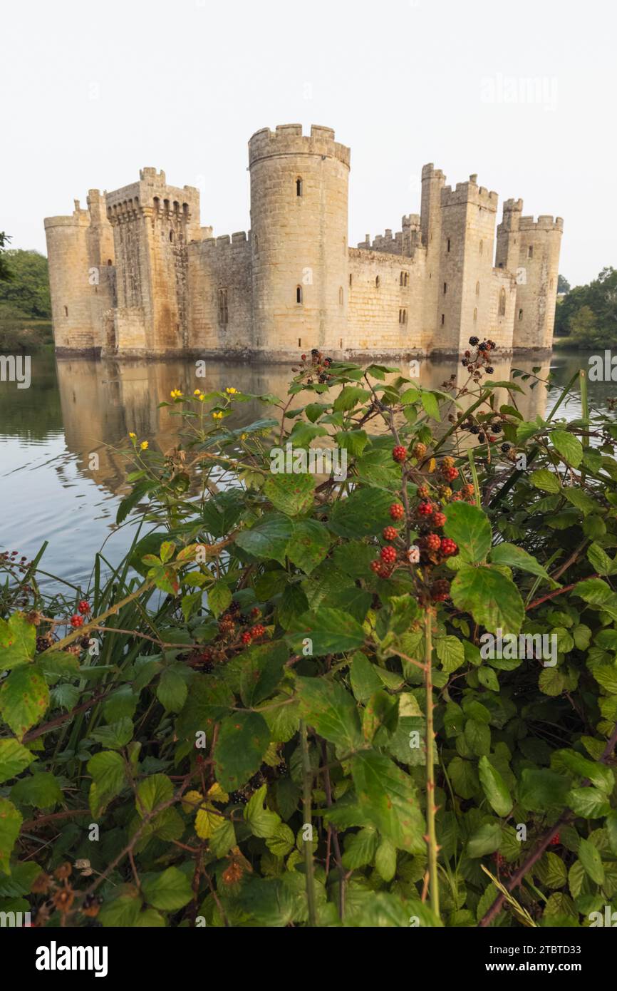 England, Kent, Bodiam, Bodiam Castle Stock Photo - Alamy