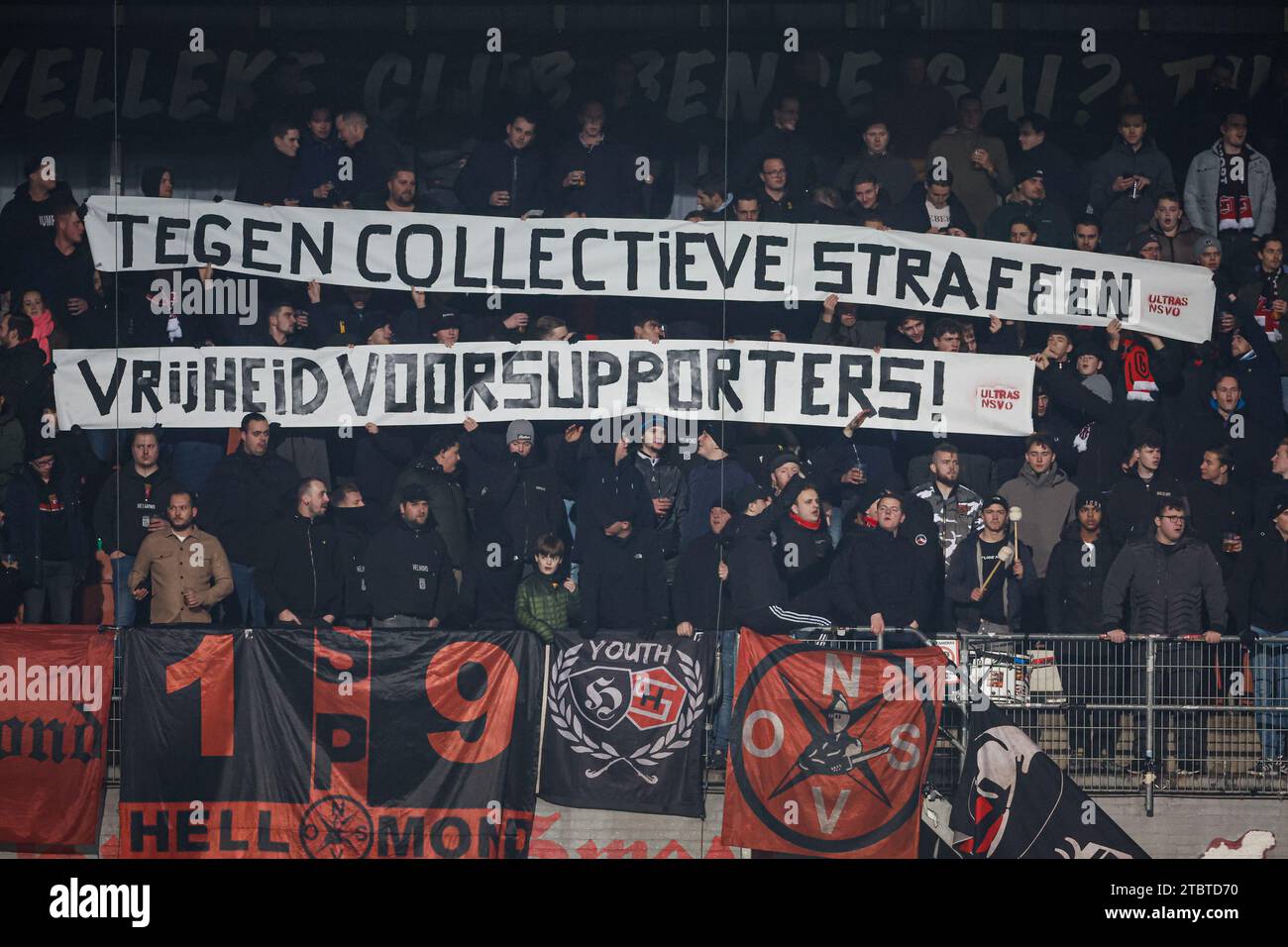 Helmond, Netherlands. 08th Dec, 2023. HELMOND, NETHERLANDS DECEMBER 8 fans of Helmond Sport