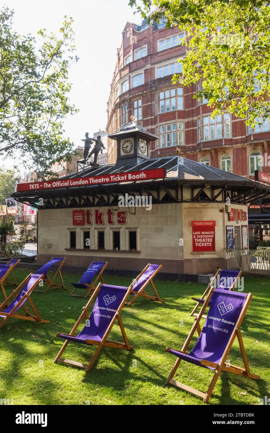 The tkts discount theatre ticket booth hires stock photography and