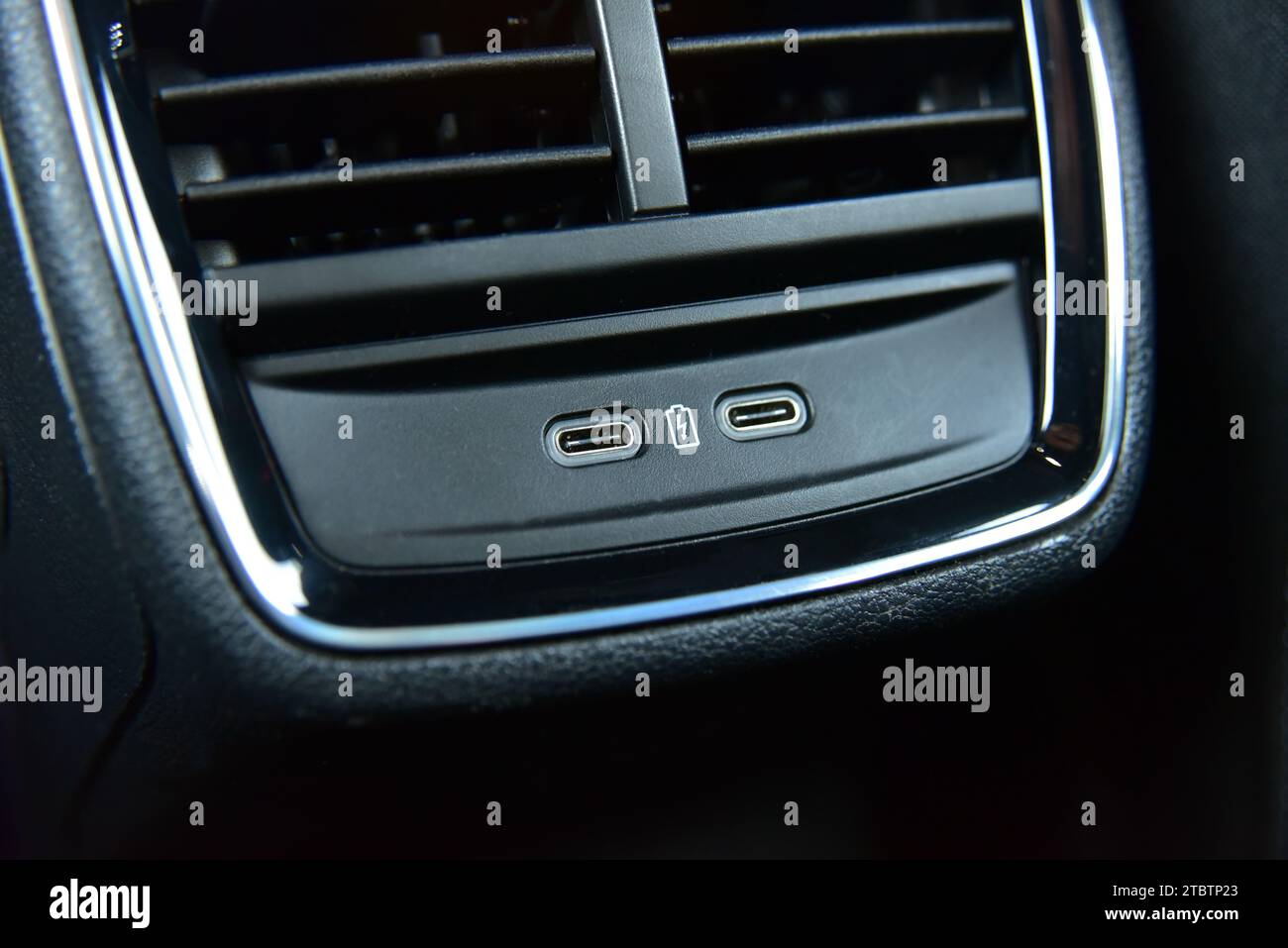 Usb c port hi-res stock photography and images - Alamy