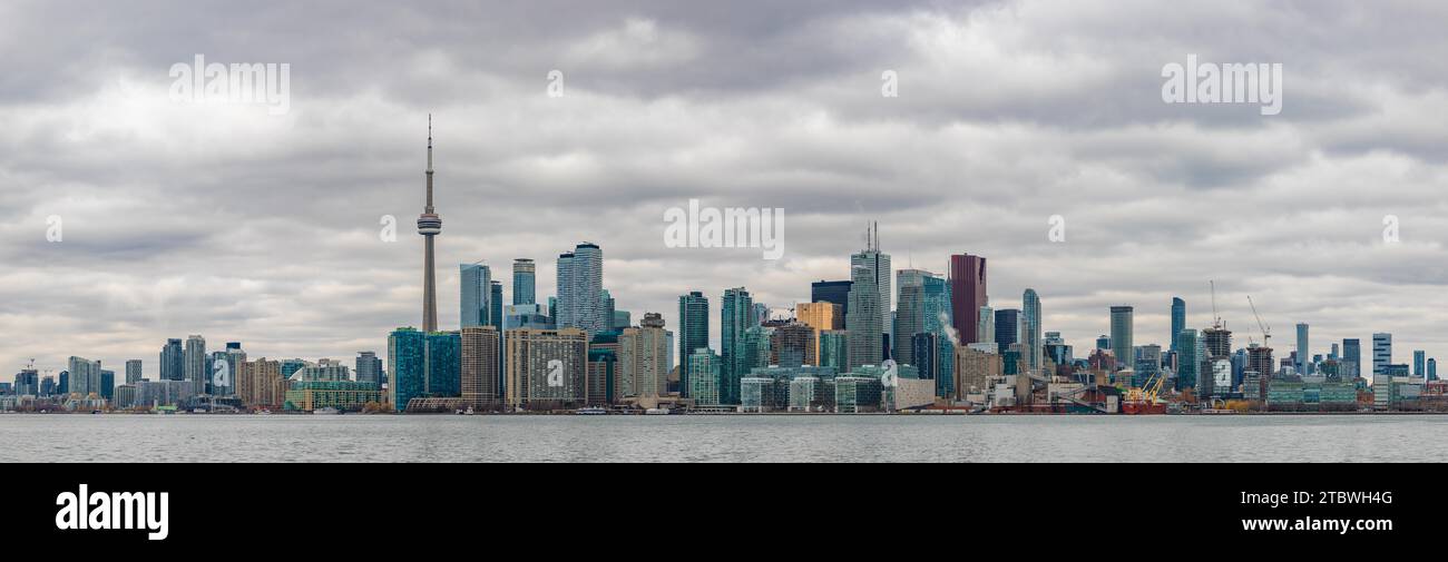 Panorama of toronto skyline hi-res stock photography and images - Alamy