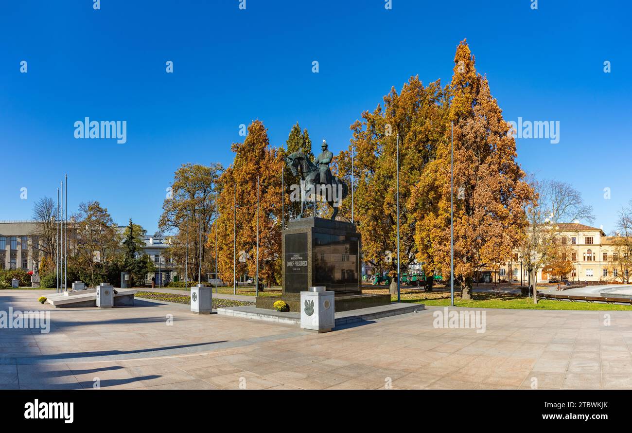 A picture of the Monument to Jozef Pilsudski at the Lithuanian Square (Lublin) Stock Photo