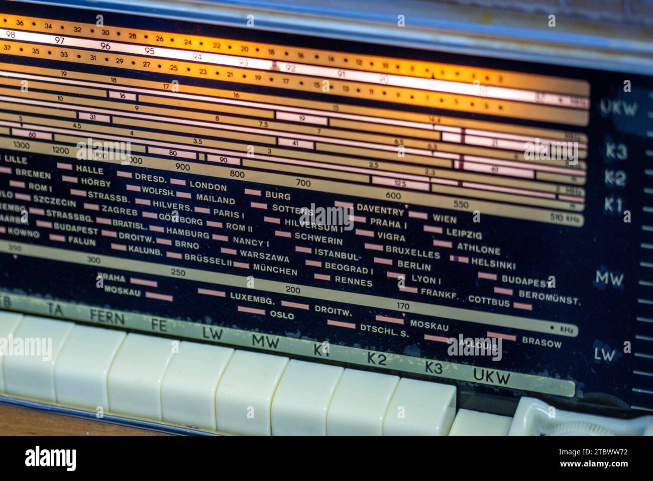 Schwerin, Germany. 28th Nov, 2023. The illuminated frequency strip with