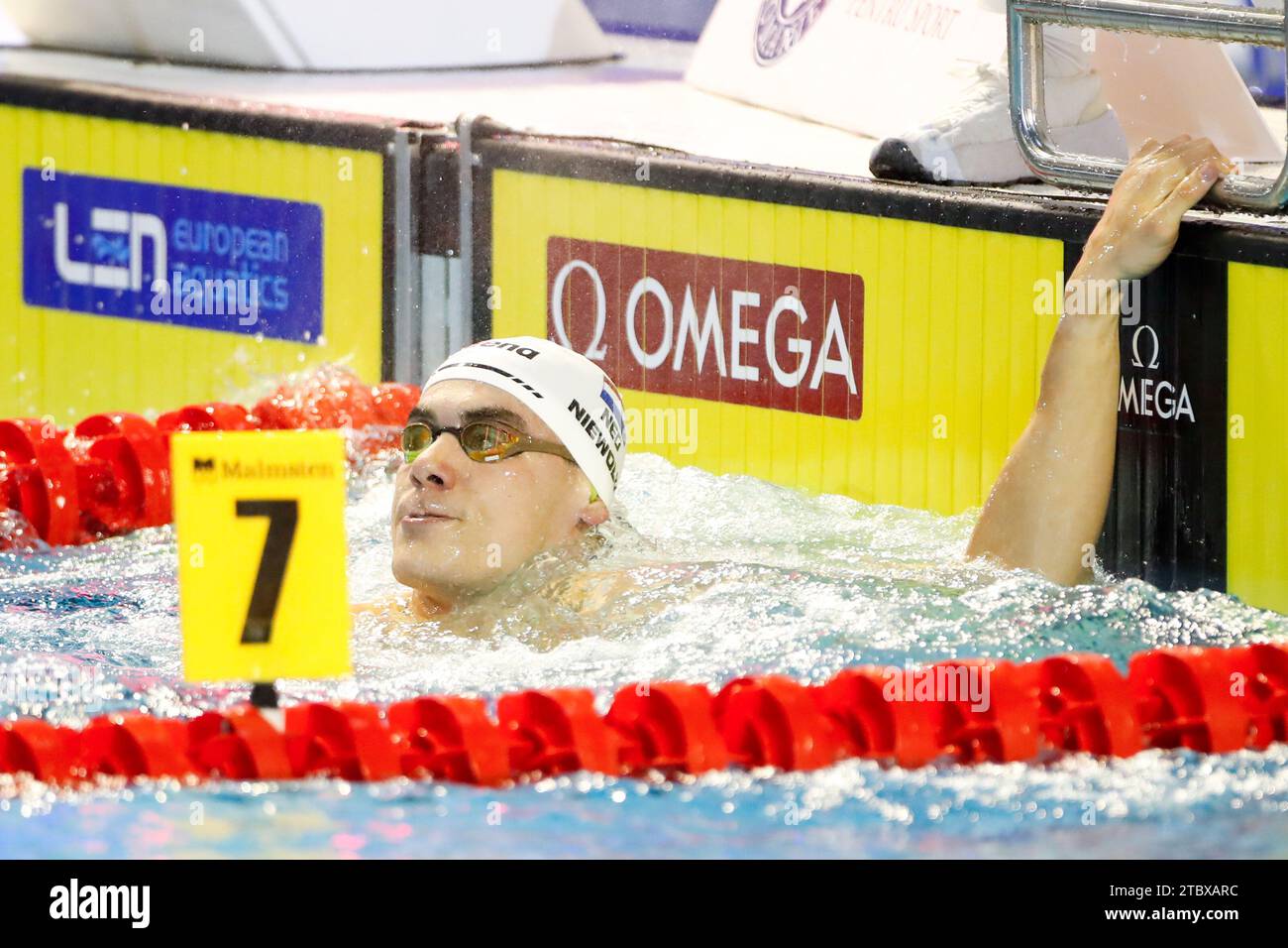 Sean niewold hires stock photography and images Alamy